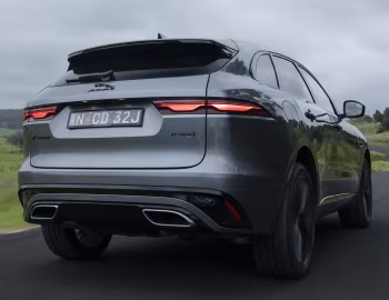 Jaguar F-Pace P400 SE R-Dynamic [Australia] '2021–pr.