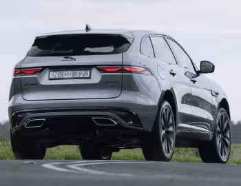 Jaguar F-Pace P400 SE R-Dynamic [Australia] '2021–pr.