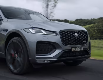 Jaguar F-Pace P400 SE R-Dynamic [Australia] '2021–pr.