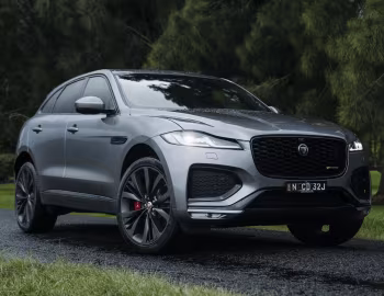 Jaguar F-Pace P400 SE R-Dynamic [Australia] '2021–pr.