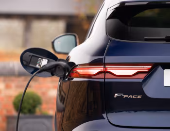 Jaguar F-Pace P400e AWD [Worldwide] '2020–pr.