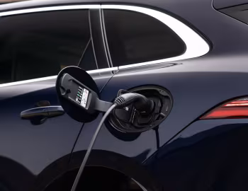 Jaguar F-Pace P400e AWD [Worldwide] '2020–pr.