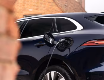 Jaguar F-Pace P400e AWD [Worldwide] '2020–pr.