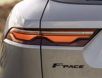 Jaguar F-Pace P400e R-Dynamic AWD [UK-spec] '2020–pr.