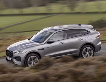 Jaguar F-Pace P400e R-Dynamic AWD [UK-spec] '2020–pr.