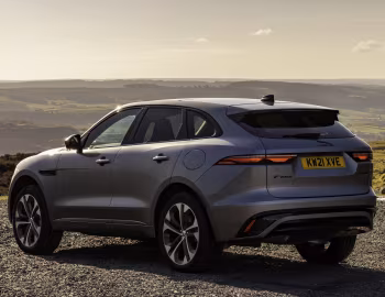 Jaguar F-Pace P400e R-Dynamic AWD [UK-spec] '2020–pr.