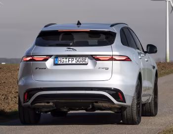 Jaguar F-Pace P400e R-Dynamic AWD [Worldwide] '2020–pr.
