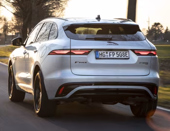 Jaguar F-Pace P400e R-Dynamic AWD [Worldwide] '2020–pr.