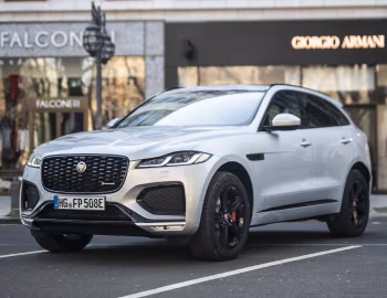 Jaguar F-Pace P400e R-Dynamic AWD [Worldwide] '2020–pr.