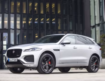 Jaguar F-Pace P400e R-Dynamic AWD [Worldwide] '2020–pr.