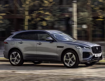 Jaguar F-Pace P400e R-Dynamic AWD [UK-spec] '2020–pr.