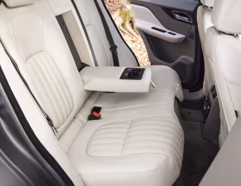Interior Jaguar F-Pace 30d AWD Portfolio [Worldwide] '2016–20