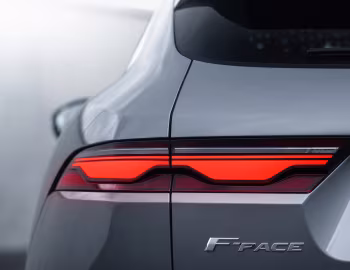 Jaguar F-Pace R-Dynamic [Worldwide] '2020–pr.