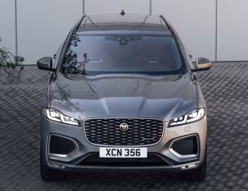 Jaguar F-Pace R-Dynamic [Worldwide] '2020–pr.