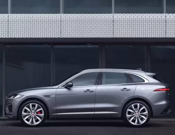 Jaguar F-Pace R-Dynamic [Worldwide] '2020–pr.