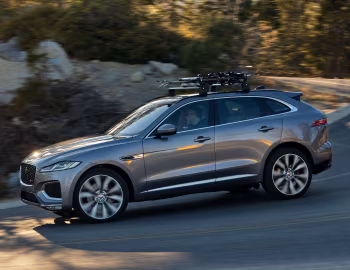 Jaguar F-Pace R-Dynamic [Worldwide] '2020–pr.