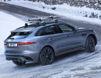 Jaguar F-Pace R-Dynamic Black Pack [Worldwide] '2020–pr.