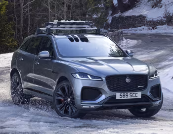 Jaguar F-Pace R-Dynamic Black Pack [Worldwide] '2020–pr.