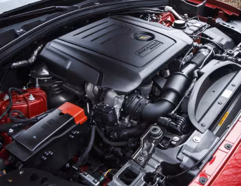 Bajo el capó Jaguar F-Pace 20d AWD R-Sport [Worldwide] '2016–20