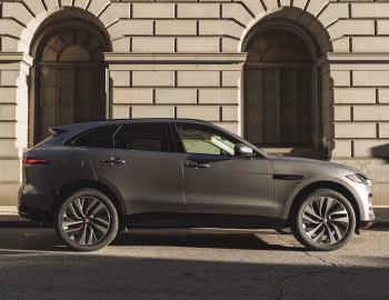 2021–pr. Jaguar F-Pace S [North America] '2021–pr.