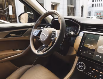 Interior 2021–pr. Jaguar F-Pace S [North America] '2021–pr.