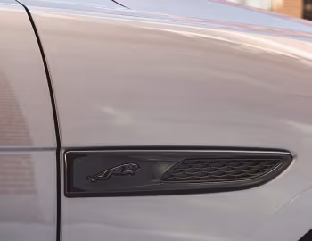 2021–pr. Jaguar F-Pace S [North America] '2021–pr.