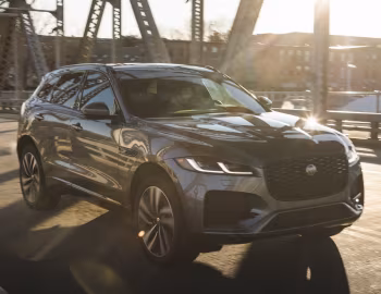 2021–pr. Jaguar F-Pace S [North America] '2021–pr.
