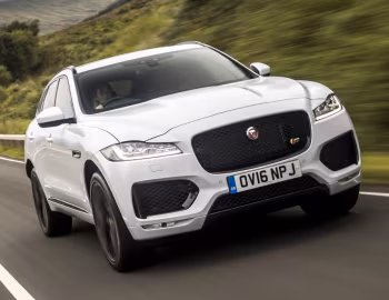 Jaguar F-Pace S 30d AWD [UK-spec] '2016–20