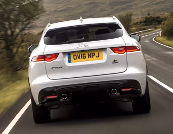 Jaguar F-Pace S 30d AWD [UK-spec] '2016–20