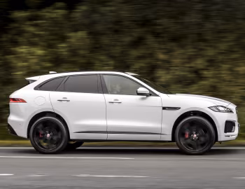 Jaguar F-Pace S 30d AWD [UK-spec] '2016–20