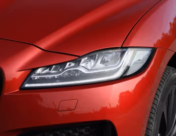 Jaguar F-Pace S 30t AWD Prestige [UK-spec] '2016–20
