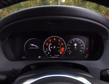 Torpedo Jaguar F-Pace S 30t AWD Prestige [UK-spec] '2016–20