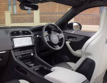 Interior Jaguar F-Pace S P380 AWD [Australia] '2019–20