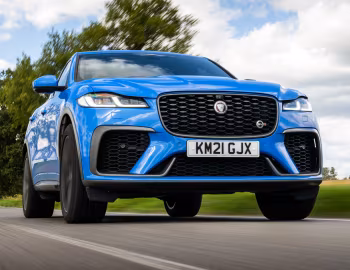 Jaguar F-Pace SVR [UK-spec] '2020–pr.