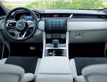 Panel frontal Jaguar F-Pace SVR [Taiwan] '2022–pr.