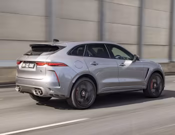 Jaguar F-Pace SVR [Australia] '2021–pr.