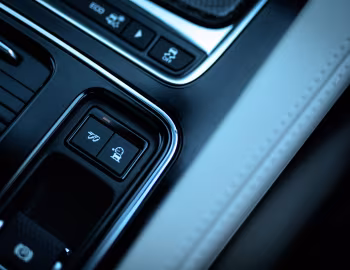 Interior Jaguar F-Pace SVR [Japan] '2019–21