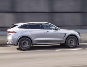Jaguar F-Pace SVR [Australia] '2021–pr.