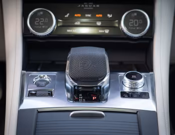 Interior Jaguar F-Pace SVR [Taiwan] '2022–pr.