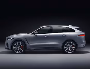 Jaguar F-Pace SVR [Worldwide] '2018–20