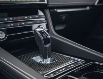Interior 2019–21 Jaguar F-Pace SVR [North America] '2018–21