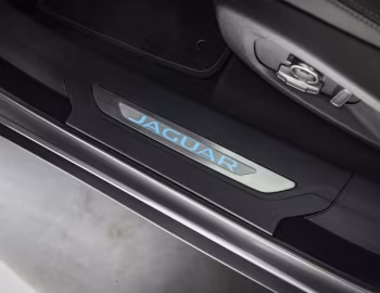 Interior Jaguar F-Pace SVR [Australia] '2021–pr.