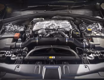 Bajo el capó Jaguar F-Pace SVR [Australia] '2021–pr.