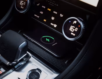 Interior Jaguar F-Pace SVR [South Africa] '2021–pr.