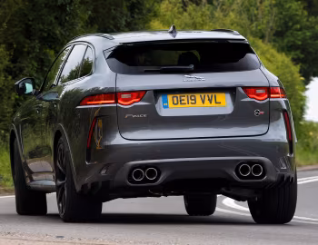 Jaguar F-Pace SVR [UK-spec] '2019–21