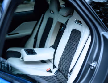 Interior Jaguar F-Pace SVR [Japan] '2019–21