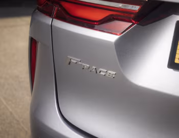 Jaguar F-Pace SVR [Australia] '2021–pr.
