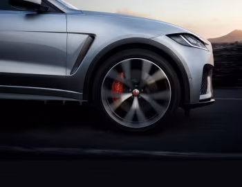 Jaguar F-Pace SVR [Worldwide] '2018–20