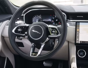 Interior 2021–pr. Jaguar F-Pace SVR [North America] '2021–pr.