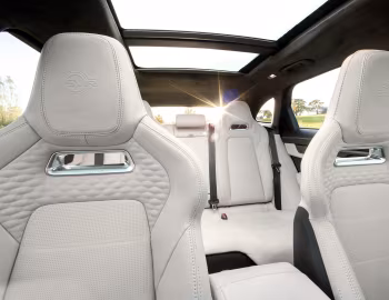 Interior Jaguar F-Pace SVR [Worldwide] '2020–pr.